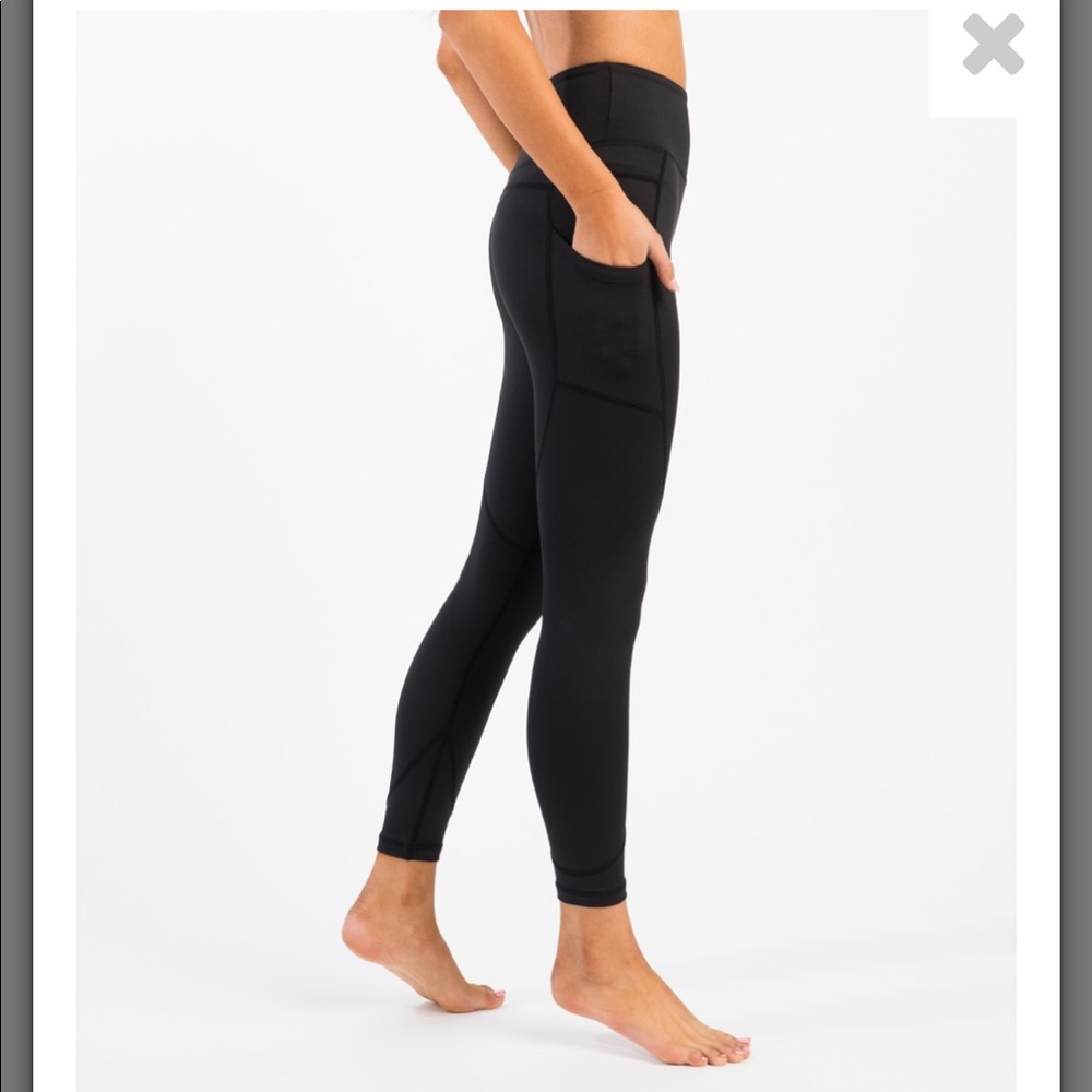 Zyia active black pocket light n tight